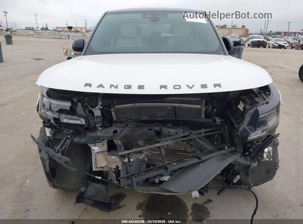 SALKP9FU3RA099013 2024 LAND ROVER RANGE ROVER White Widok wnętrza z tyłu