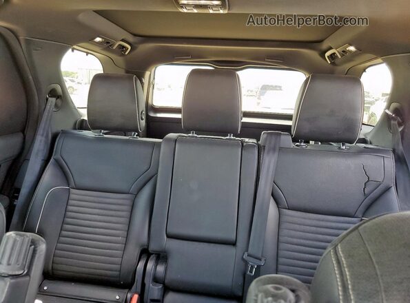 SALRJ2RX0M2452632 2021 LAND ROVER DISCOVERY Black Rear seats view