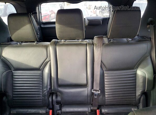 SALRR2RK9JA054981 2018 LAND ROVER DISCOVERY Серый Вид задней части салона
