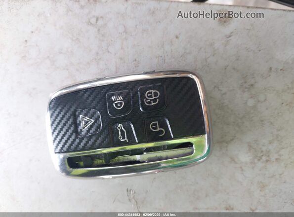 SALYL2EXXKA783653 2019 LAND ROVER RANGE ROVER VELAR Silver Dashboard view
