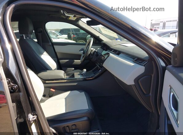 SALYL2EXXRA384638 2024 LAND ROVER RANGE ROVER VELAR Black Widok wnętrza z przodu