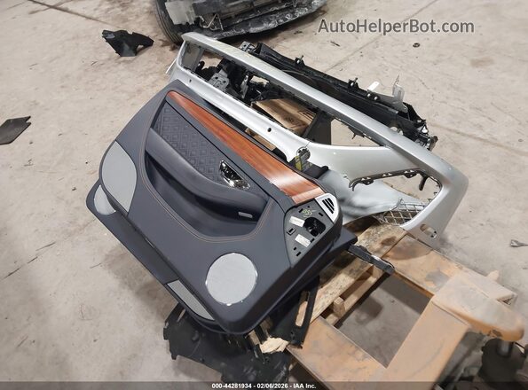 SCBCG2ZG0PC005019 2023 BENTLEY OTHER Gray Instrument cluster view