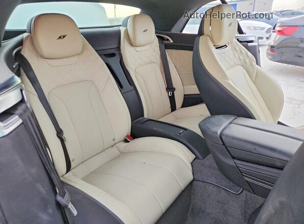 SCBDG4ZG2PC004678 2023 BENTLEY OTHER Silver უკანა სავარძლების ხედი