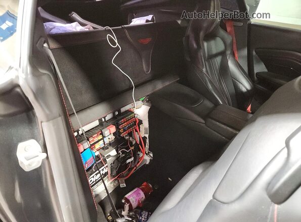 SCFSMGAW2KGN02660 2019 ASTON MARTIN VANTAGE Gray Հետևի նստատեղերի տեսք