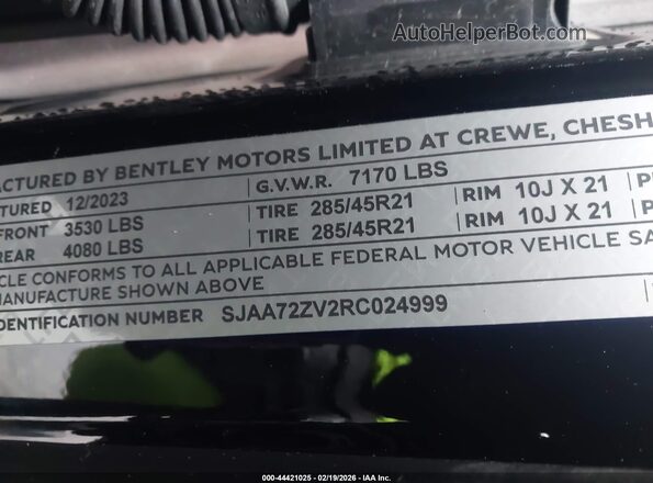 SJAA72ZV2RC024999 2024 BENTLEY BENTAYGA Black Вид підкапотного простору