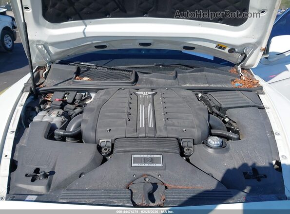 SJAAC2ZV0JC018473 2018 BENTLEY BENTAYGA Белый Вид сзади