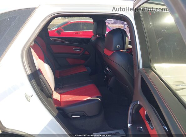SJAAC2ZV0JC018473 2018 BENTLEY BENTAYGA Белый Вид наклейки с VIN-кодом