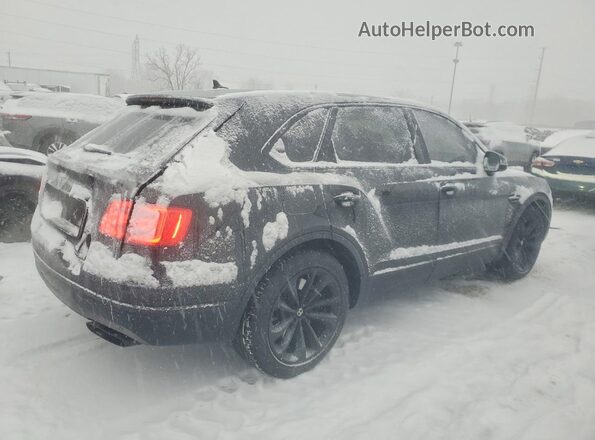 SJAAC2ZV6HC013952 2017 BENTLEY BENTAYGA Черный Задняя правая четверть