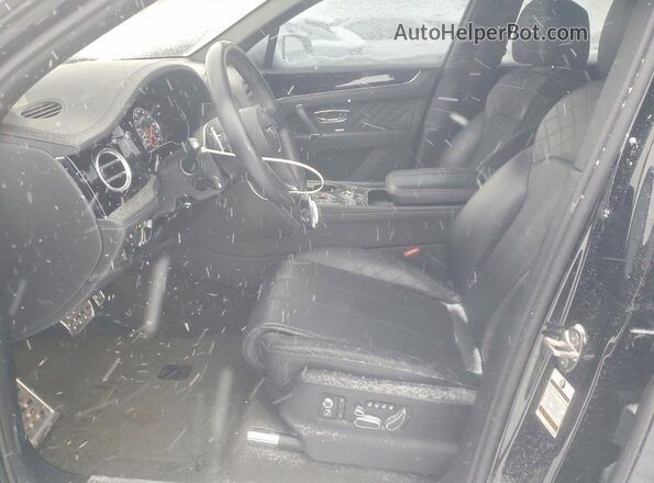 SJAAC2ZV6HC013952 2017 BENTLEY BENTAYGA Черный Вид салона спереди