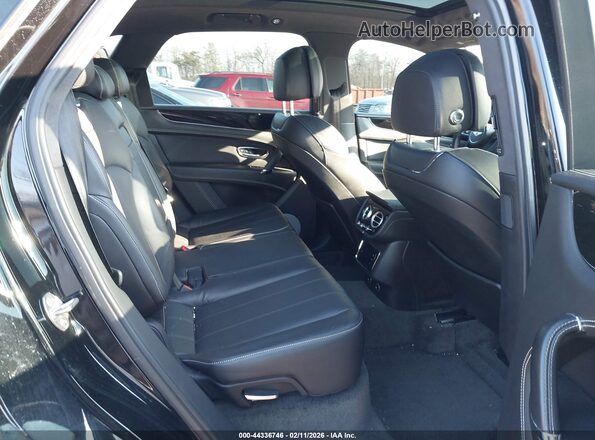 SJAAC2ZV6JC017909 2018 BENTLEY BENTAYGA Black 