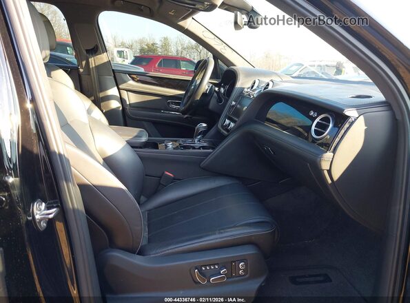 SJAAC2ZV6JC017909 2018 BENTLEY BENTAYGA Black 