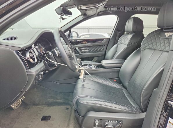 SJAAC2ZV6JC017957 2018 BENTLEY BENTAYGA Black Սալոնի դիմացի տեսք