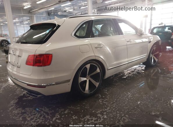 SJAAM2ZV1LC029787 2020 BENTLEY BENTAYGA White Rear right