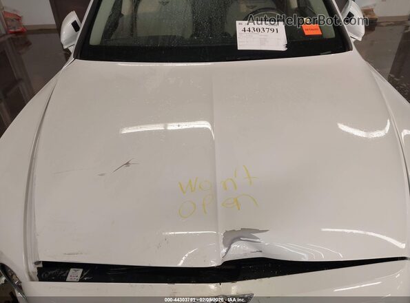 SJAAM2ZV1LC029787 2020 BENTLEY BENTAYGA White Rear view