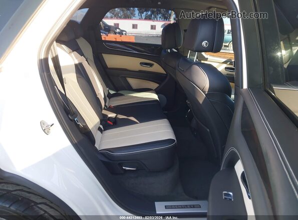 SJAAM2ZV6MC035120 2021 BENTLEY BENTAYGA White Vista de la etiqueta del VIN