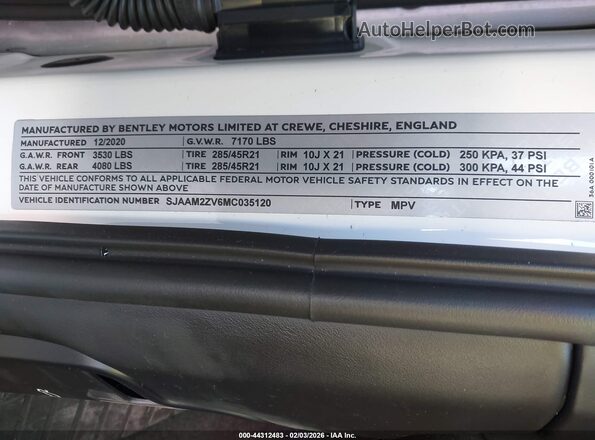 SJAAM2ZV6MC035120 2021 BENTLEY BENTAYGA White Vista del compartimento del motor