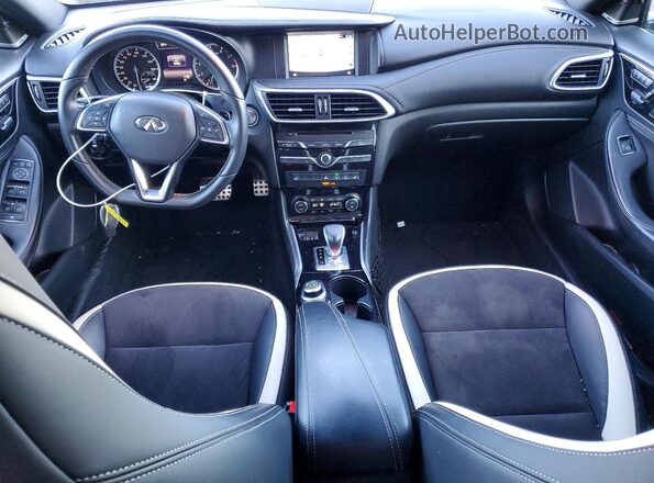 SJKCH5CP0JA003632 2018 INFINITI QX30 Blue 
