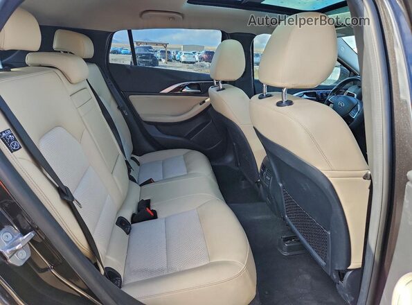 SJKCH5CP2KA011023 2019 INFINITI QX30 Black Widok tylnych siedzeń