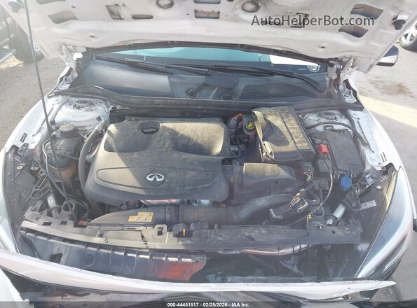 SJKCH5CRXHA034219 2017 INFINITI QX30 White Widok z tyłu