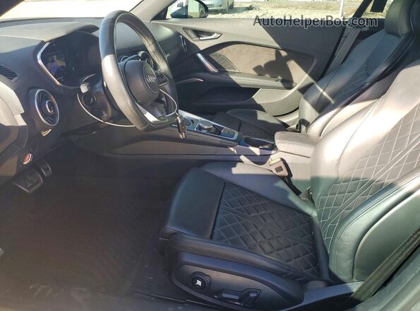 TRUC1AFV5J1014447 2018 AUDI TT Gray Front interior view