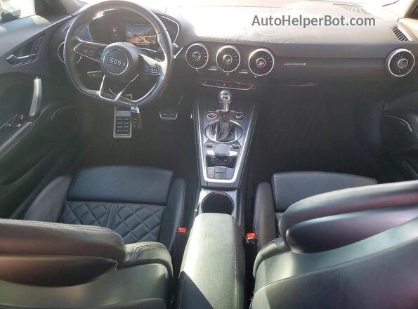 TRUC1AFV5J1014447 2018 AUDI TT Gray Dashboard view