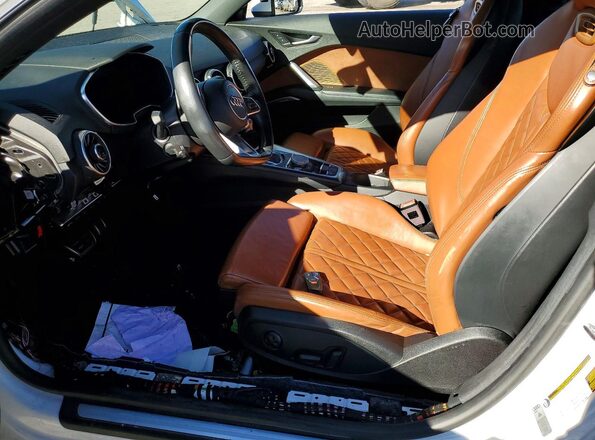 TRUT5CFV1J1007060 2018 AUDI TT White Вид салону спереду