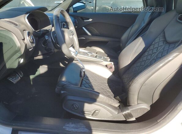TRUTECFV1L1002136 2020 AUDI TT White წინა სალონის ხედი