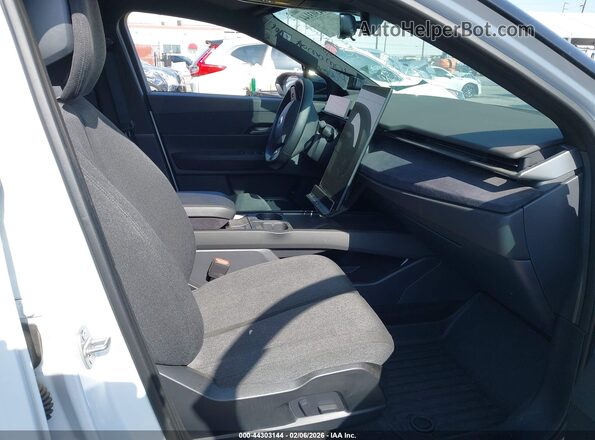 VCF1SAU29PG011337 2023 FISKER OCEAN Белый Вид салона спереди
