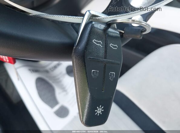 VCF1ZBU22PG003923 2023 FISKER OCEAN Blue Widok deski rozdzielczej