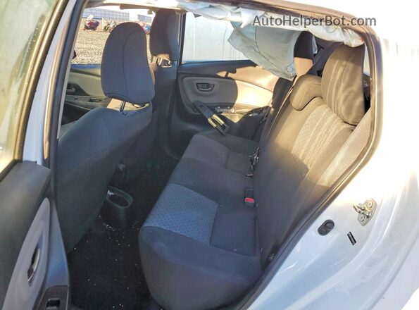VNKKTUD30GA065180 2016 TOYOTA YARIS White Вид задніх сидінь