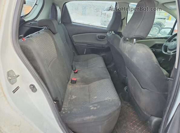 VNKKTUD31GA067620 2016 TOYOTA YARIS Белый 