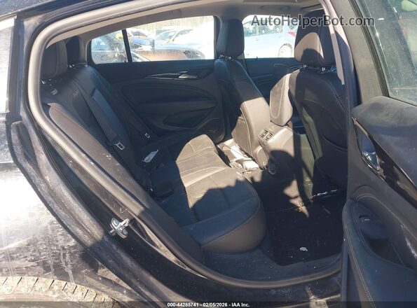 W04GP6SX7J1048219 2018 BUICK REGAL Black 