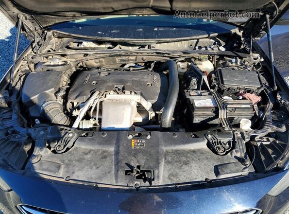 W04GP6SX8J1126524 2018 BUICK REGAL Blue Rear interior view
