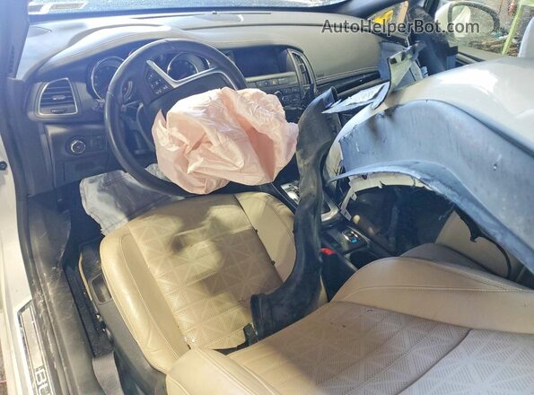 W04WH3N57JG088542 2018 BUICK CASCADA White Вид панелі приладів