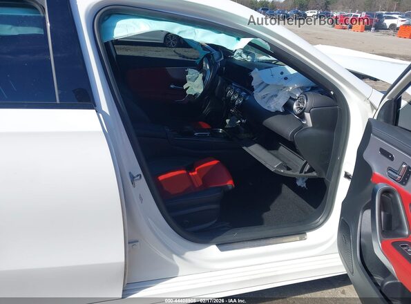 W1K3G4EB0MJ269440 2021 MERCEDES-BENZ A 220 White Widok wnętrza z przodu