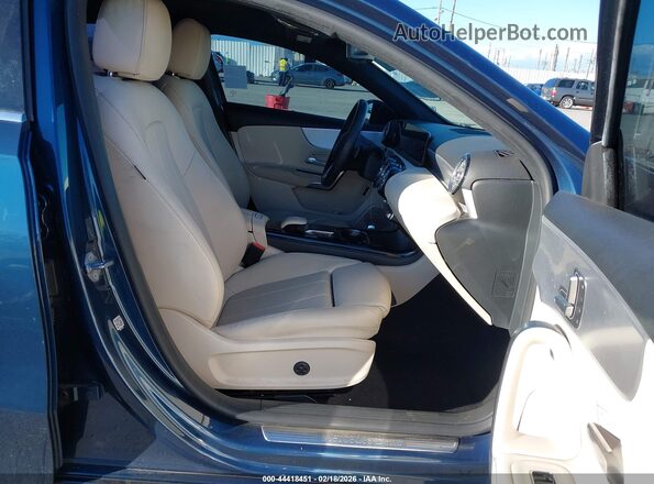 W1K3G4EB2MJ255040 2021 MERCEDES-BENZ A 220 Dark Blue Вид салона спереди