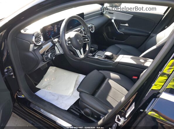 W1K3G4EB2NJ377771 2022 MERCEDES-BENZ A 220 Black 