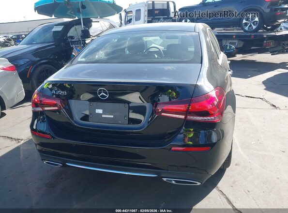 W1K3G4EB2NJ377771 2022 MERCEDES-BENZ A 220 Black 