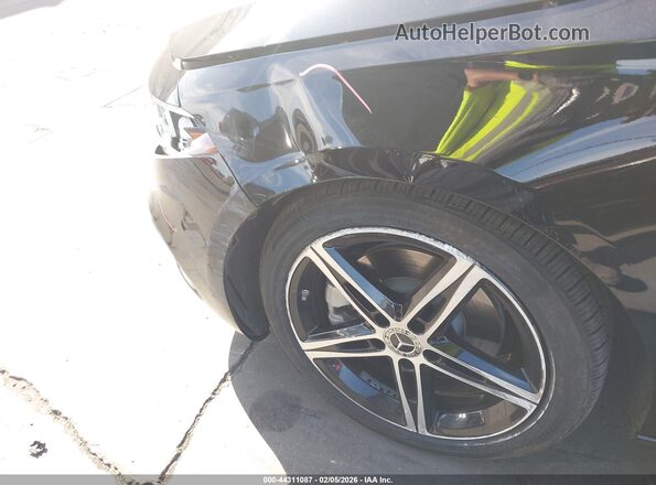 W1K3G4EB2NJ377771 2022 MERCEDES-BENZ A 220 Black Սարքավորումների վահանակի տեսք