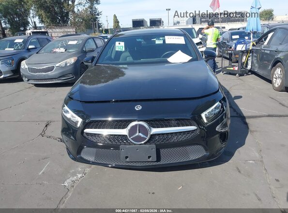W1K3G4EB2NJ377771 2022 MERCEDES-BENZ A 220 Black Սալոնի հետևի տեսք