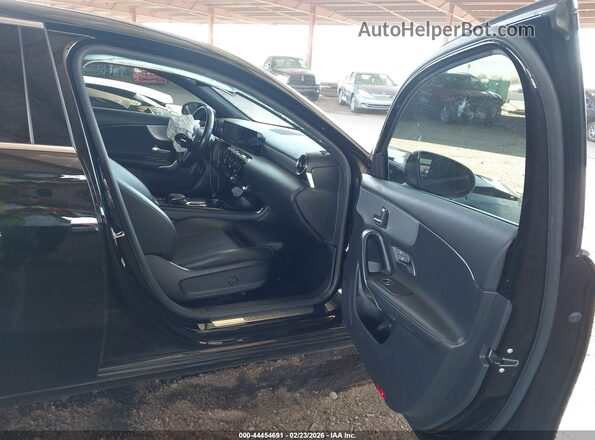 W1K3G4EB3LJ203852 2020 MERCEDES-BENZ A 220 Black 