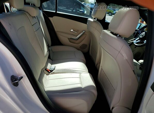 W1K3G4EB7LJ217723 2020 MERCEDES-BENZ A White უკანა სავარძლების ხედი