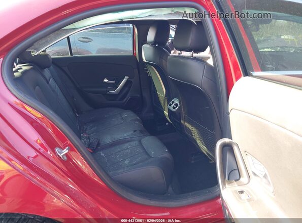 W1K3G4FB0NJ337025 2022 MERCEDES-BENZ A 220 Red Vista de la etiqueta del VIN
