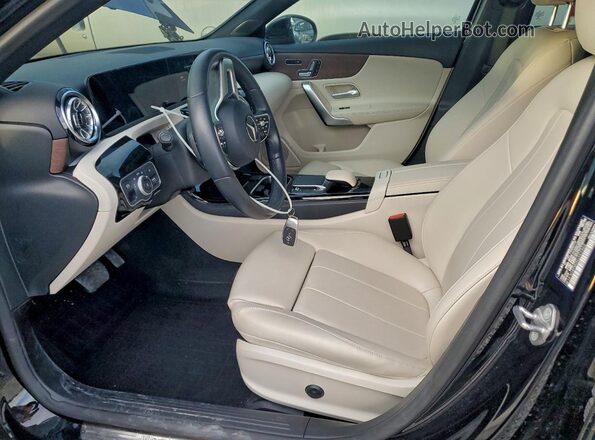 W1K3G4FB0NJ352902 2022 MERCEDES-BENZ A Black Սալոնի դիմացի տեսք