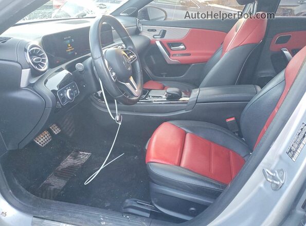 W1K3G4FB7MJ272401 2021 MERCEDES-BENZ A Silver Вид салону спереду
