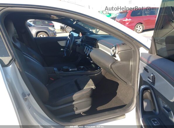 W1K5J4HB0PN410011 2023 MERCEDES-BENZ CLA-CLASS White Սալոնի դիմացի տեսք