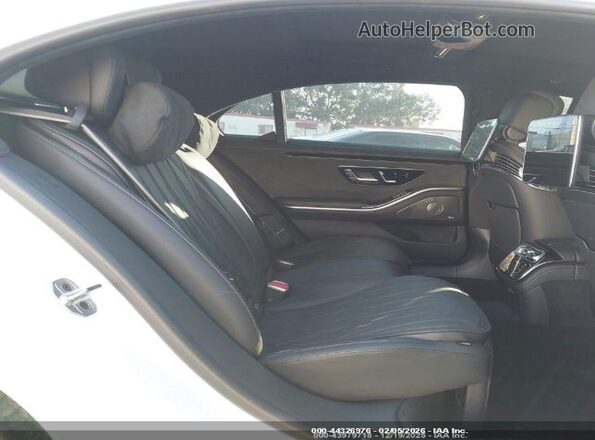 W1K6G8CB2SA322868 2025 MERCEDES-BENZ AMG S 63 E Белый Вид наклейки с VIN-кодом