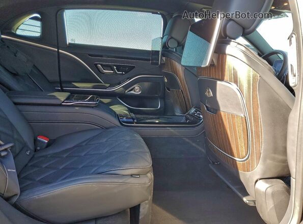 W1K6X7KB5RA293985 2024 MERCEDES-BENZ S Black Vista de los asientos traseros