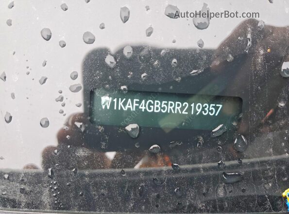 W1KAF4GB5RR219357 2024 MERCEDES-BENZ C White Vista de la etiqueta del VIN