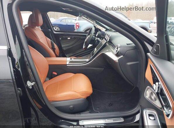 W1KAF4HB4NR010412 2022 MERCEDES-BENZ C-CLASS Black Front interior view